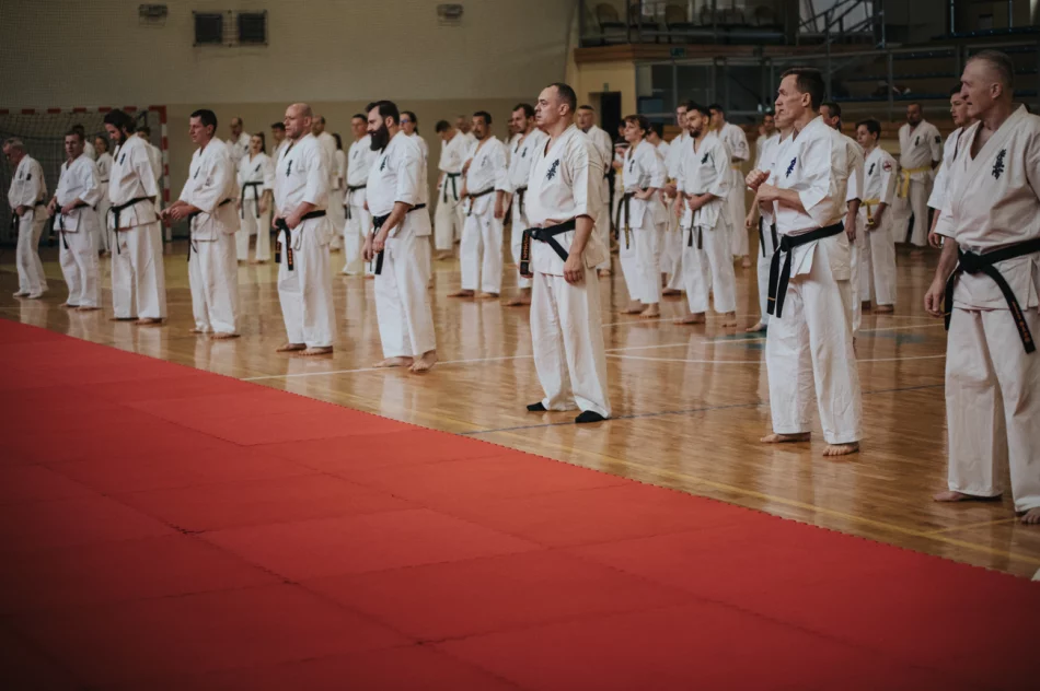 Ponad 120 karateków doskonaliło swoje umiejętności w Limanowej - zdjęcie 4