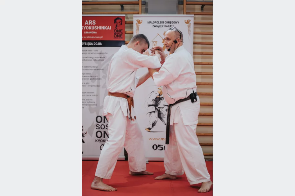 Ponad 120 karateków doskonaliło swoje umiejętności w Limanowej - zdjęcie 9
