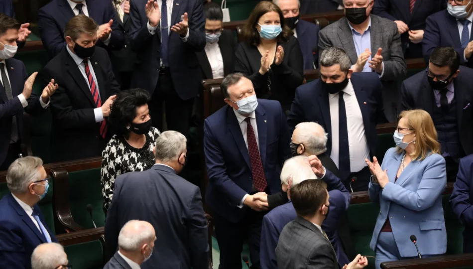 Sejm wybrał członka RPP. Polonista Wiesław Janczyk wygrał z ekonomistą Jakubem Borowskim - zdjęcie 1