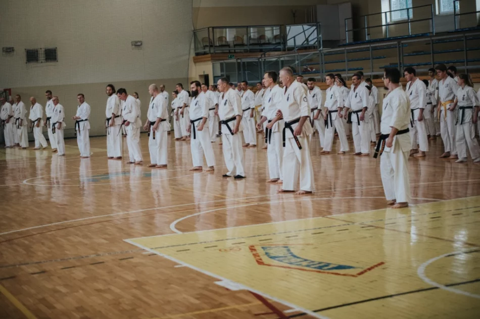 Karatecy z całego województwa spotkali się na Limanowszczyźnie - zdjęcie 16