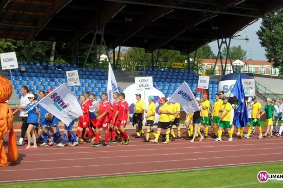 IV miejsce piłkarzy z DPS-u - zdjęcie 3