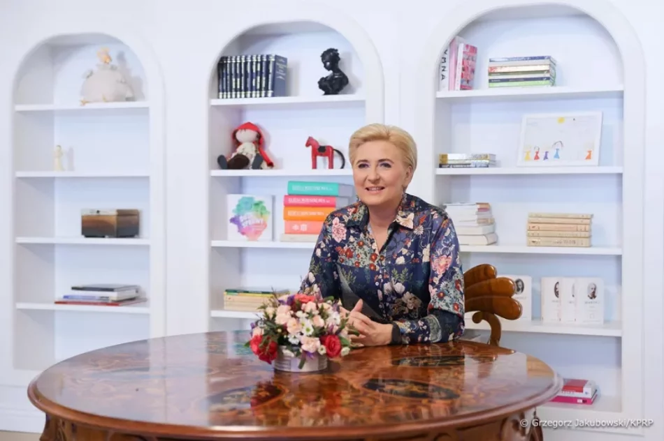 Pierwsza Dama rozmawiała o edukacji z uczniami i nauczycielami z Limanowej - zdjęcie 4