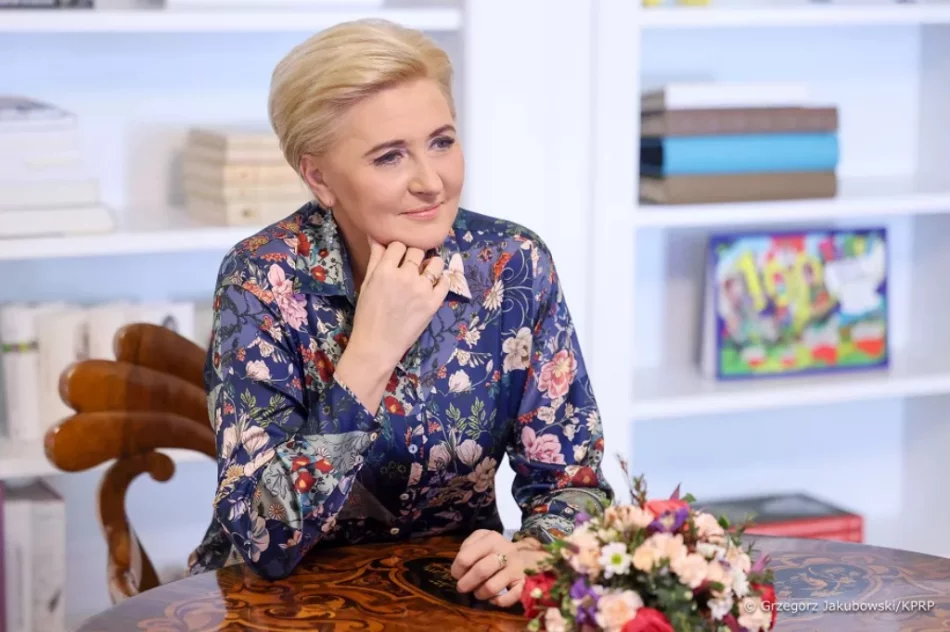 Pierwsza Dama rozmawiała o edukacji z uczniami i nauczycielami z Limanowej - zdjęcie 5