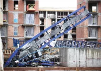 Dwie osoby nie żyją (nagranie upadającego dźwigu). W całej Małopolsce będą kontrole - zdjęcie główne