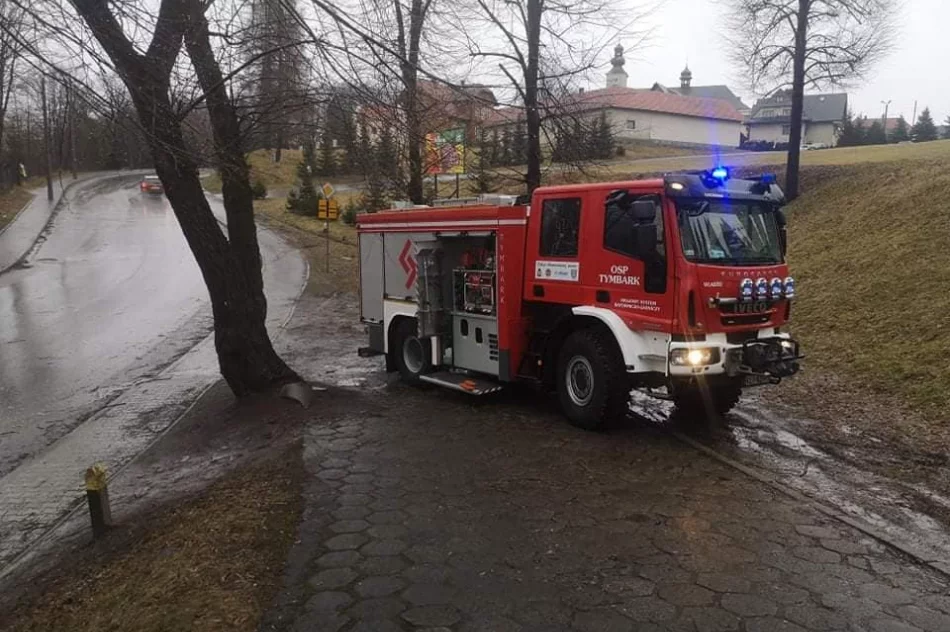 Wichury w powiecie: łącznie 78 zdarzeń, uszkodzonych 27 budynków - zdjęcie 16
