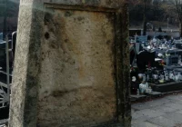 Jeden z najstarszych nagrobków został uszkodzony  - zdjęcie główne