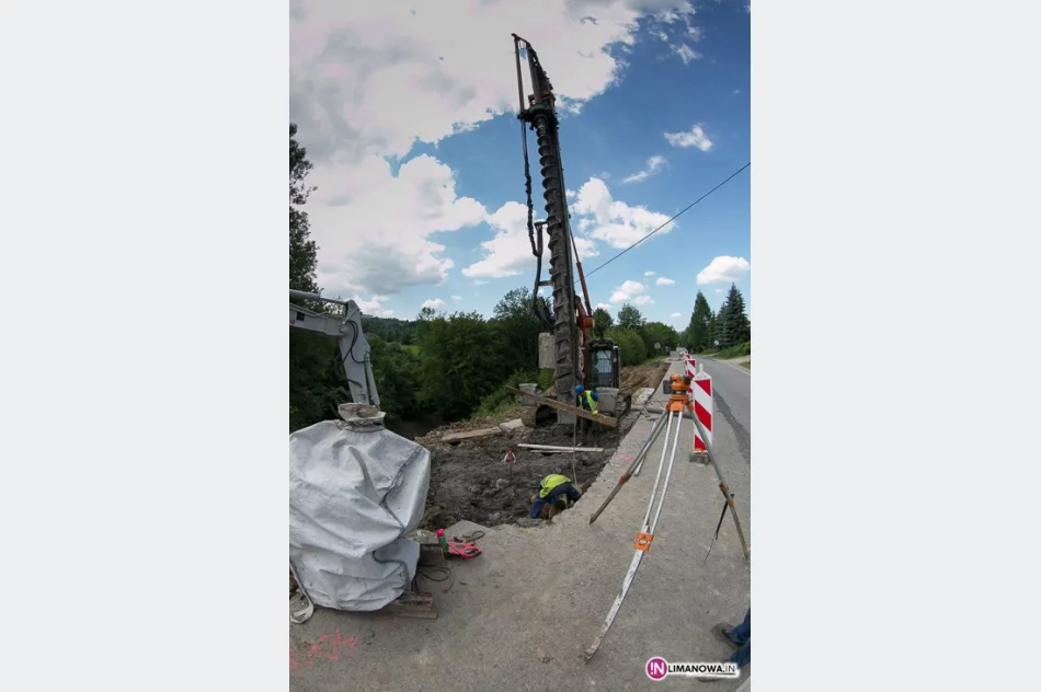 Trwa stabilizacja osuwiska - zdjęcie 2