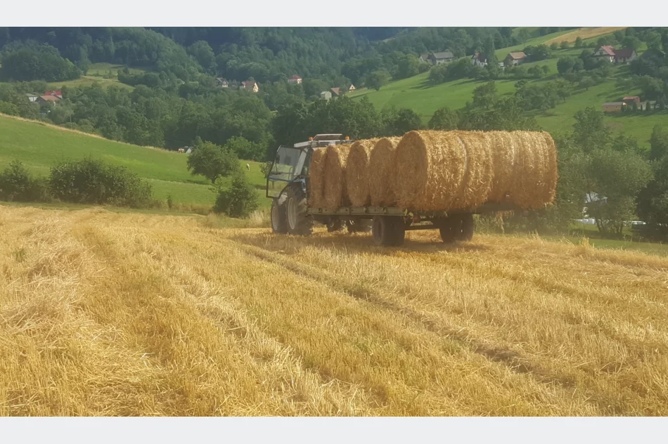 Sloma bale transport. - zdjęcie 1