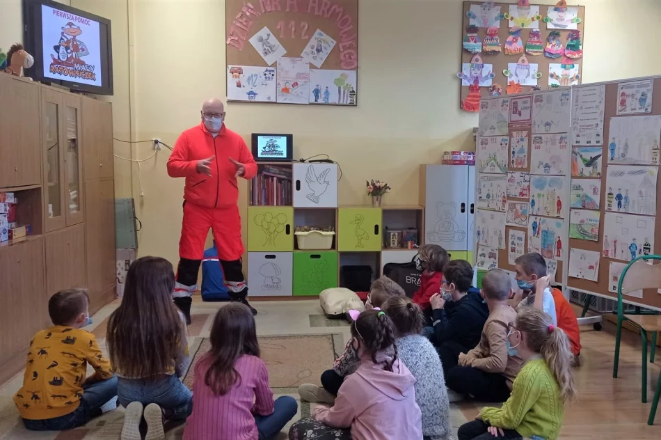Akcja „Ratownicy ze świetlicy” w SP nr 2 w ramach Międzynarodowego Dnia Numeru Alarmowego 112 - zdjęcie 3