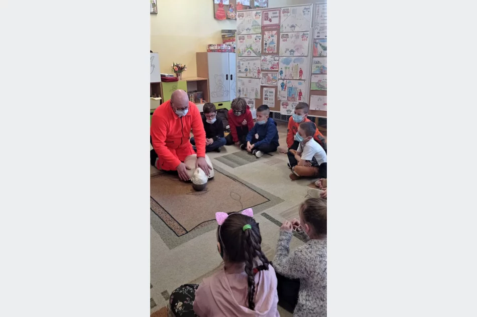 Akcja „Ratownicy ze świetlicy” w SP nr 2 w ramach Międzynarodowego Dnia Numeru Alarmowego 112 - zdjęcie 5