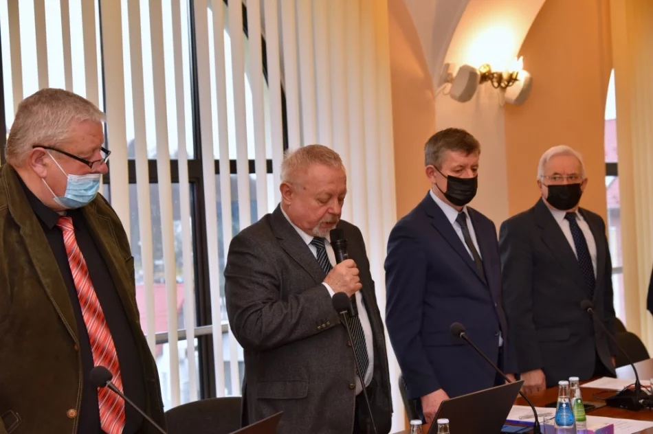 Ślubowanie na sesji: były wójt został radnym - zdjęcie 2