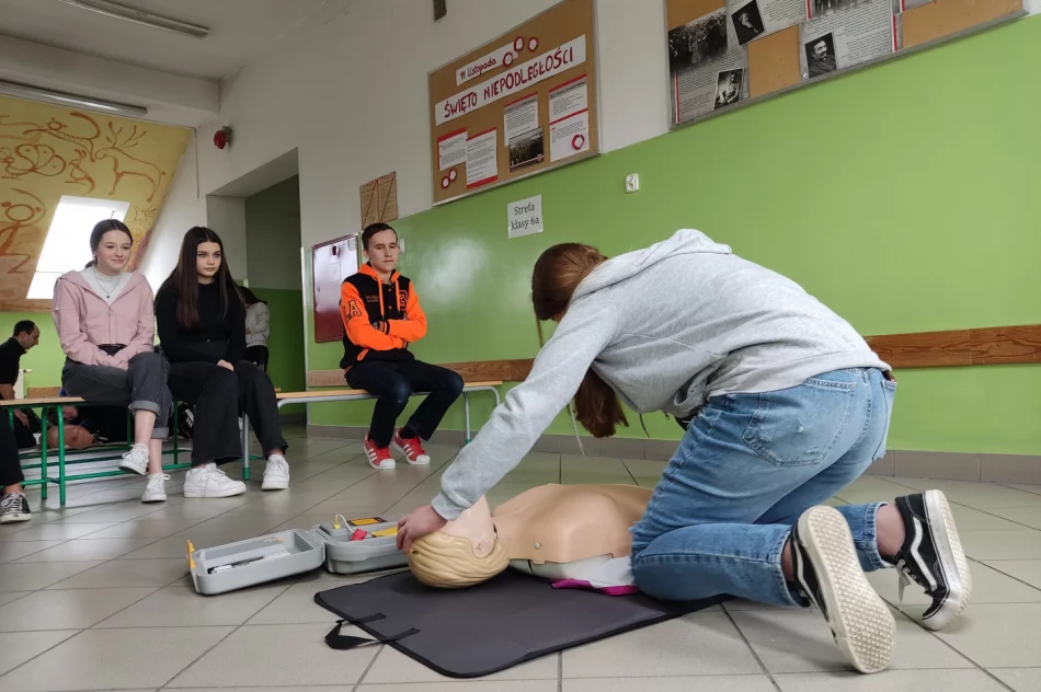 Zorganizowali uczniom szkolenie z obrony cywilnej - zdjęcie 2