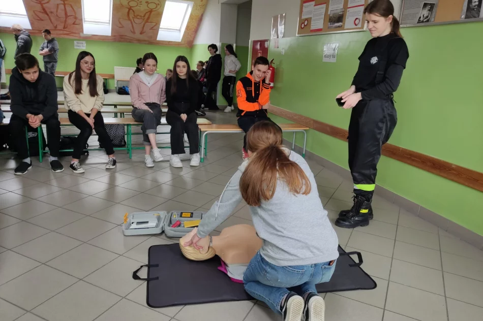Zorganizowali uczniom szkolenie z obrony cywilnej - zdjęcie 3
