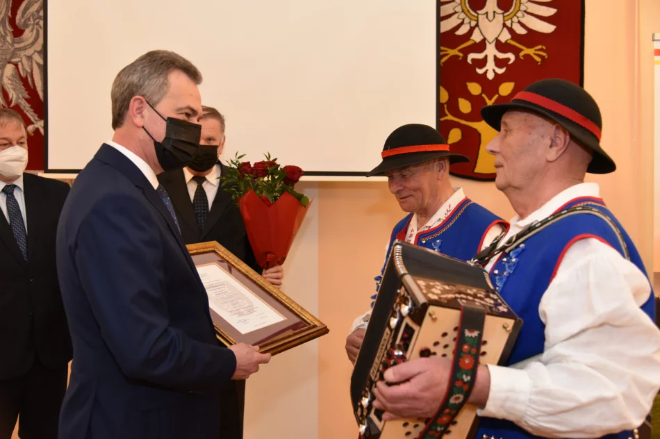 Samorząd uhonorował zespół regionalny - zdjęcie 3