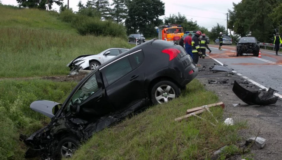 Wypadek trzech samochodów - zdjęcie 1