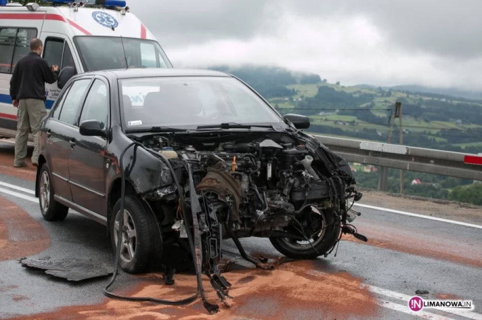 Wypadek trzech samochodów - zdjęcie 2