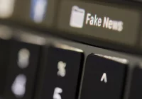 Dezinformacja trwa i prowadzi do podziału w społeczeństwie - zdjęcie główne