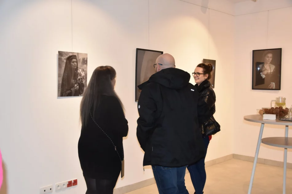 Tajemnicze fotografie inspirowane sztuką - zdjęcie 2