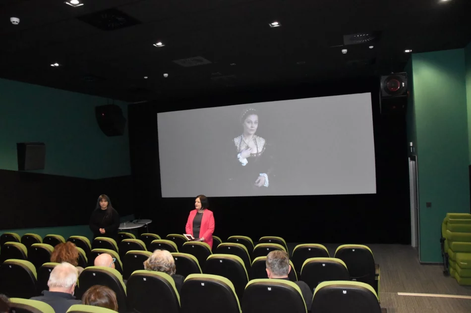 Tajemnicze fotografie inspirowane sztuką - zdjęcie 5