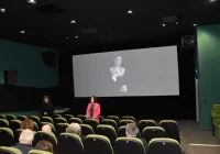 Tajemnicze fotografie inspirowane sztuką w Miejskiej Bibliotece Publicznej w Limanowej - zdjęcie główne