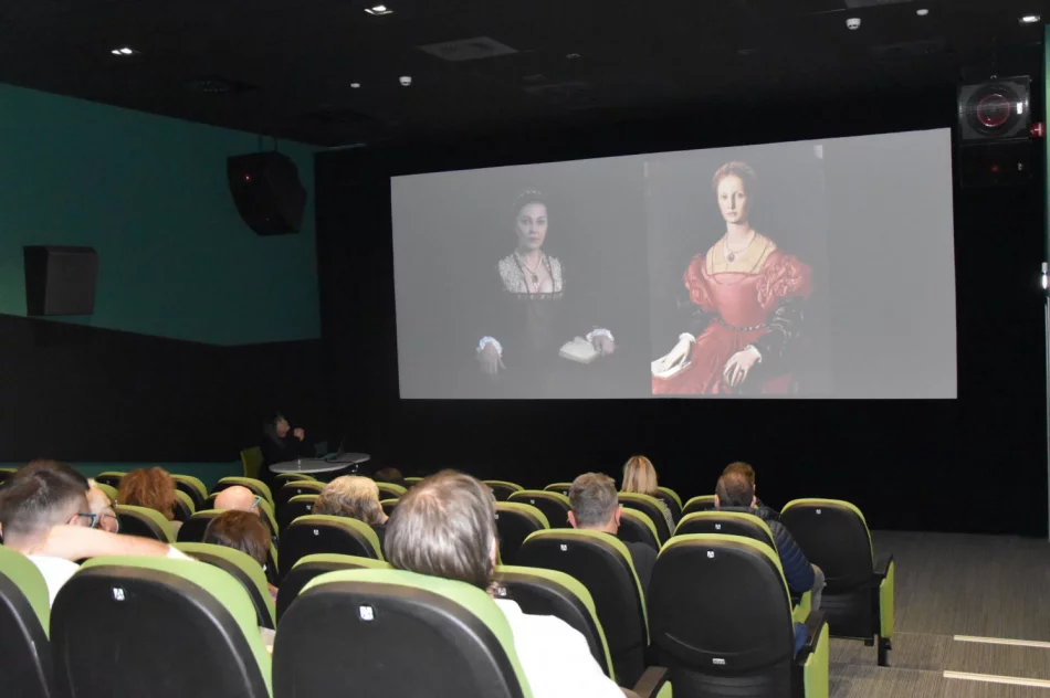 Tajemnicze fotografie inspirowane sztuką w Miejskiej Bibliotece Publicznej w Limanowej - zdjęcie 4