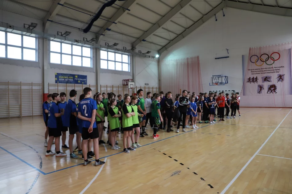 Mordarka i Pasierbiec Mistrzami Gminy Limanowa w koszykówce w ramach Igrzysk Młodzieży - zdjęcie 3