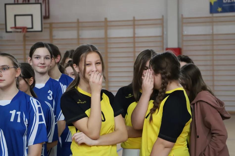 Mordarka i Pasierbiec Mistrzami Gminy Limanowa w koszykówce w ramach Igrzysk Młodzieży - zdjęcie 9