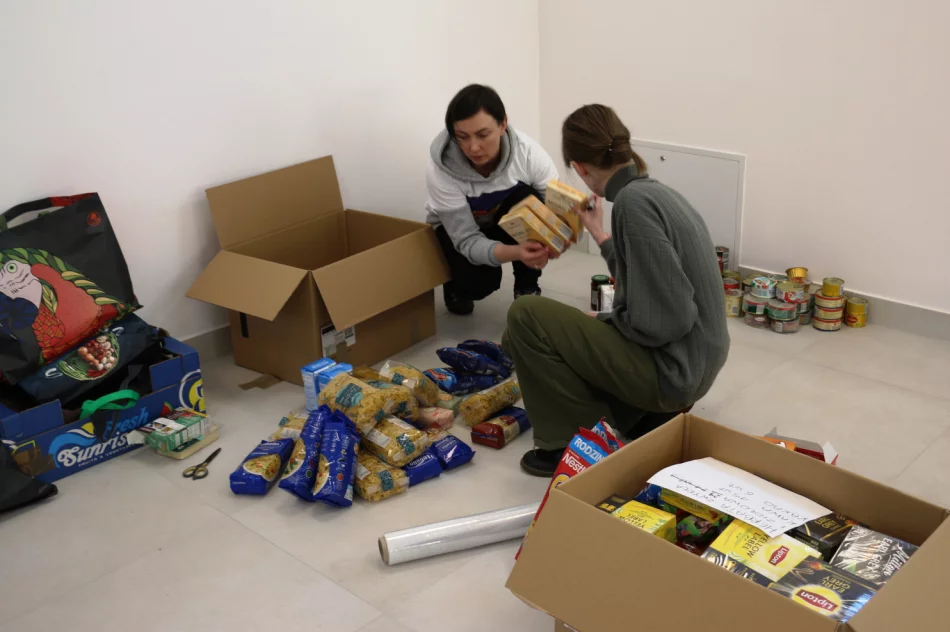 Zbiórka artykułów dla uchodźców z Ukrainy – wielkie serca Limanowian - zdjęcie 15