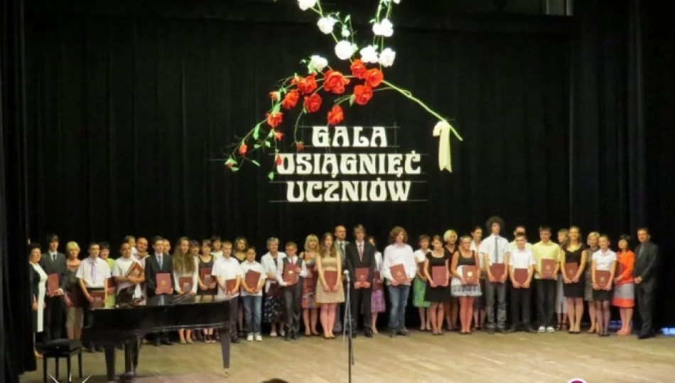 Gala osiągnięć limanowskich uczniów - zdjęcie 1