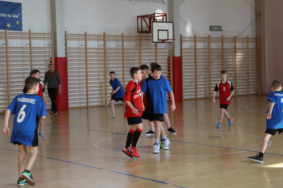 Młynne i Stara Wieś Mistrzami Gminy Limanowa w koszykówce w ramach Igrzysk Dzieci - zdjęcie 2