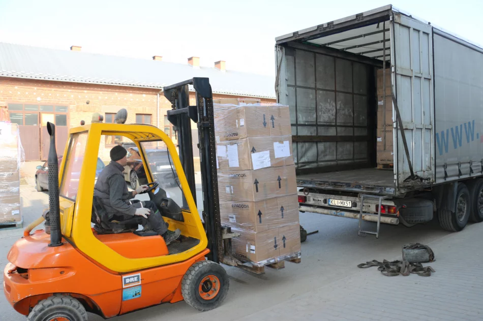 Transport z darami od Limanowian dotrze do partnerskiego miasta Truskawiec na Ukrainie - zdjęcie 13