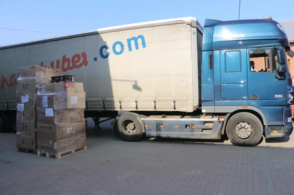 Transport z darami od Limanowian dotrze do partnerskiego miasta Truskawiec na Ukrainie - zdjęcie 16