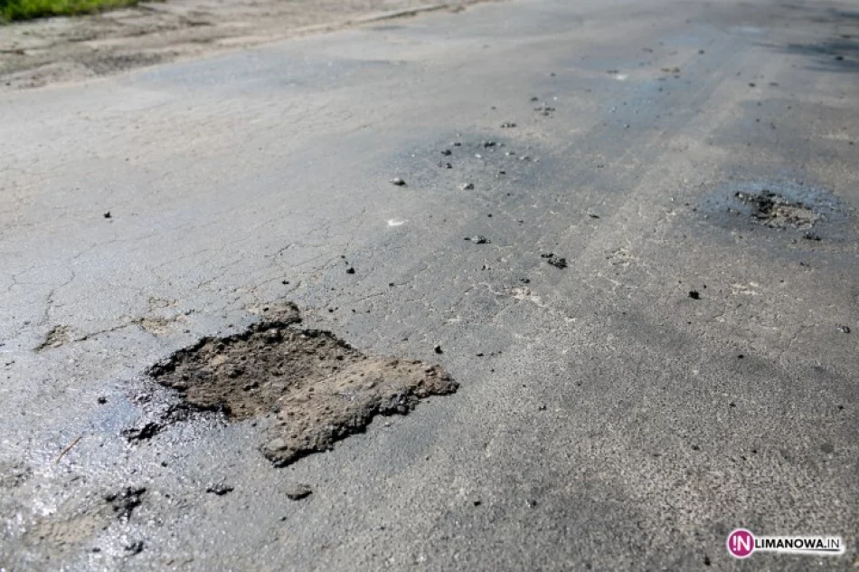 Dziury powstają na... upale - zdjęcie 2