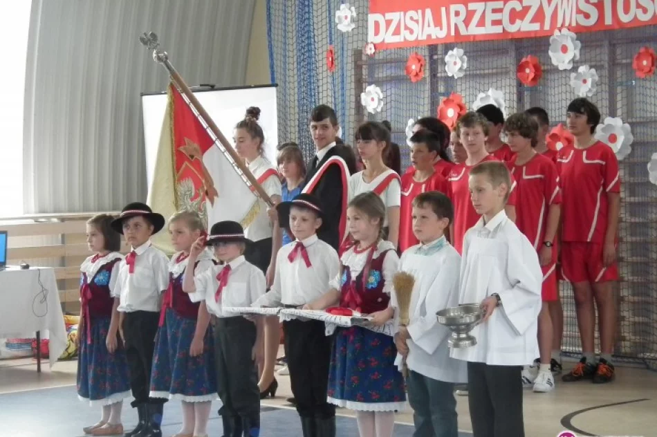 Otwarto nową halę sportową - zdjęcie 2