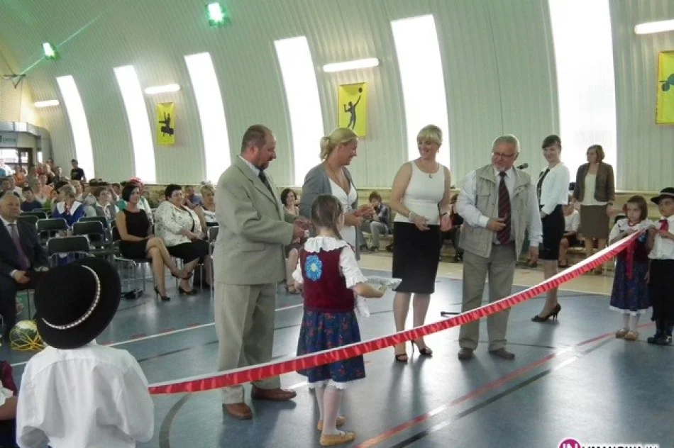 Otwarto nową halę sportową - zdjęcie 4