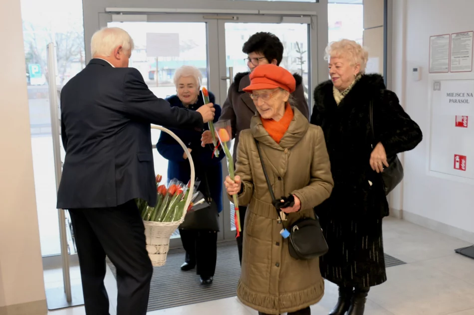 Koncert zespołu „Droga na Ostrołękę” z okazji Dnia Kobiet - zdjęcie 8