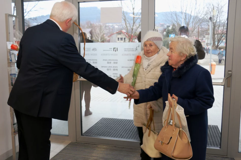 Koncert zespołu „Droga na Ostrołękę” z okazji Dnia Kobiet - zdjęcie 13