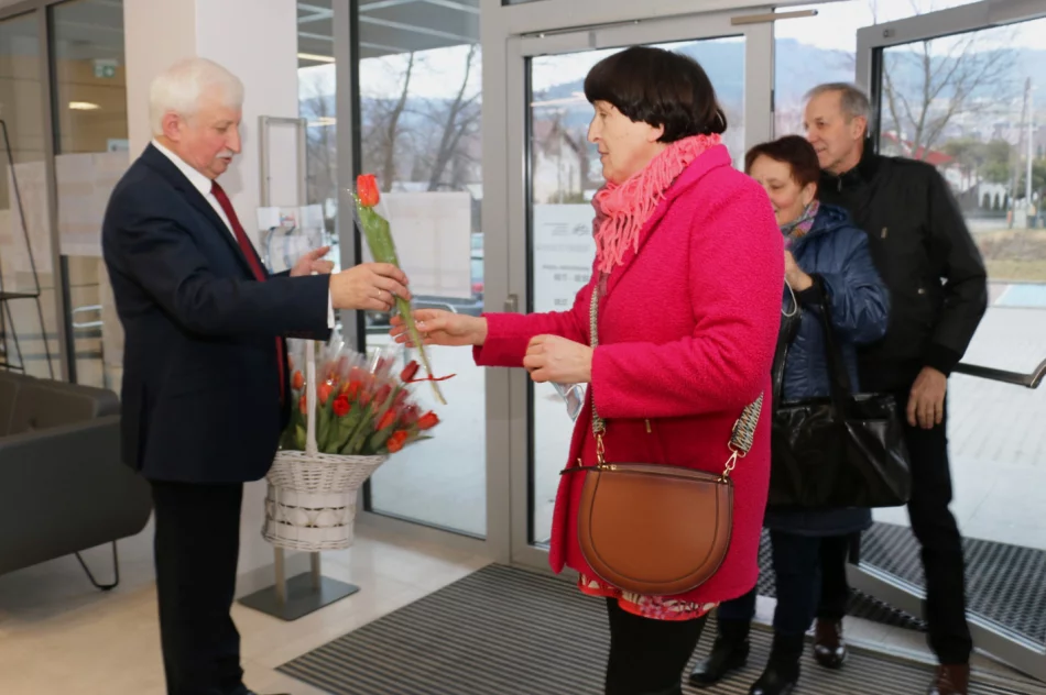 Koncert zespołu „Droga na Ostrołękę” z okazji Dnia Kobiet - zdjęcie 2