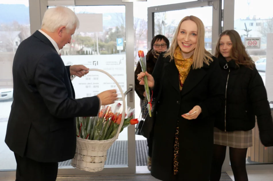 Koncert zespołu „Droga na Ostrołękę” z okazji Dnia Kobiet - zdjęcie 18