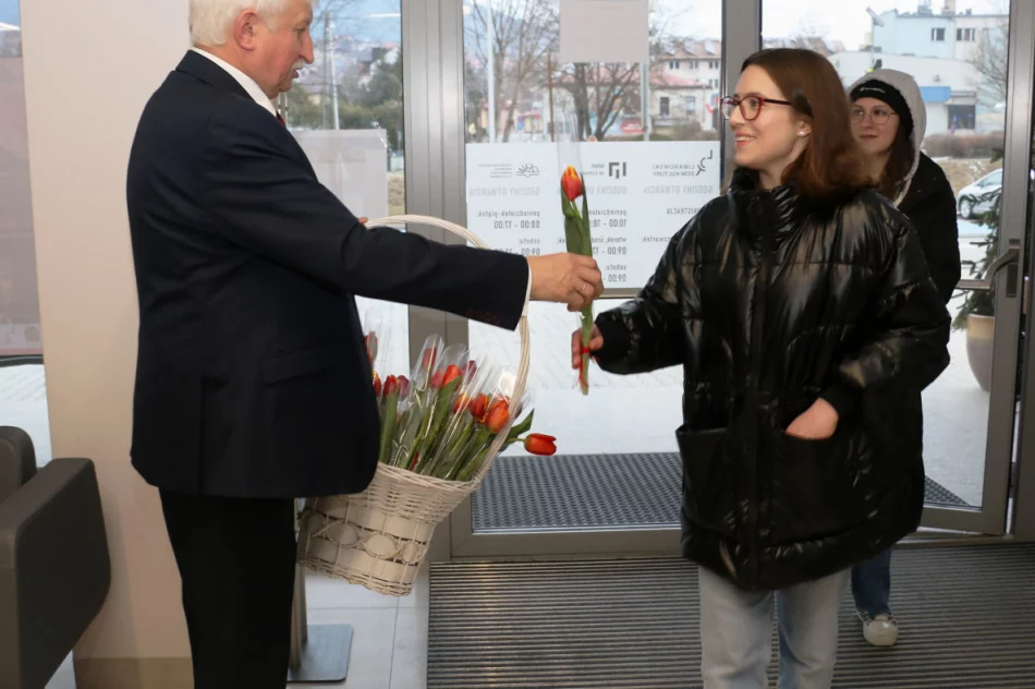 Koncert zespołu „Droga na Ostrołękę” z okazji Dnia Kobiet - zdjęcie 20