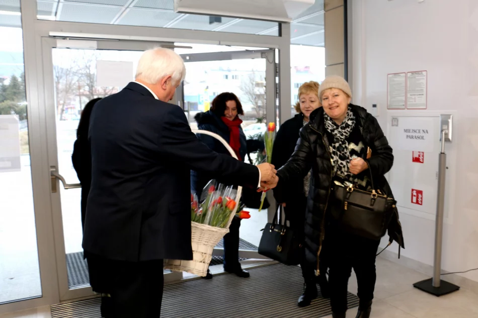 Koncert zespołu „Droga na Ostrołękę” z okazji Dnia Kobiet - zdjęcie 3