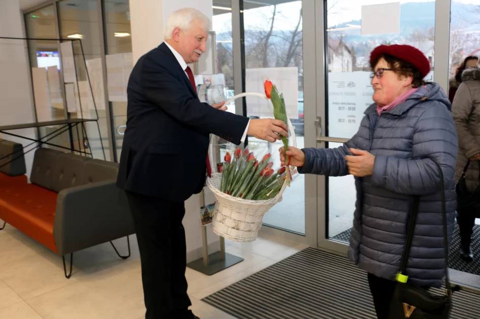 Koncert zespołu „Droga na Ostrołękę” z okazji Dnia Kobiet - zdjęcie 5