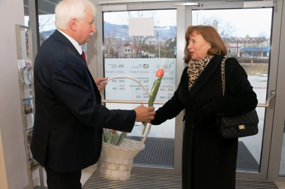 Kwiaty i koncert muzyki country dla mieszkanek miasta - zdjęcie 8