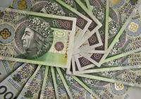 W poniedziałek rano dalsze osłabienie złotego - zdjęcie główne