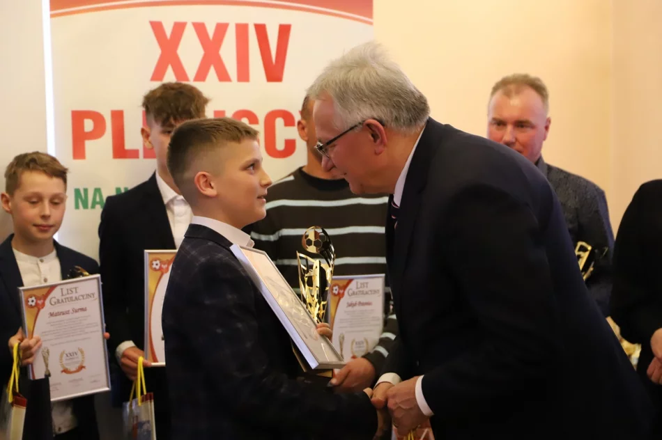 Podsumowanie XXIV Plebiscytu na najpopularniejszego piłkarza i trenera Ziemi Limanowskiej 2021 - zdjęcie 7
