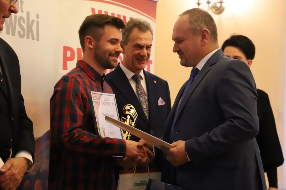 Podsumowanie XXIV Plebiscytu na najpopularniejszego piłkarza i trenera Ziemi Limanowskiej 2021 - zdjęcie 12