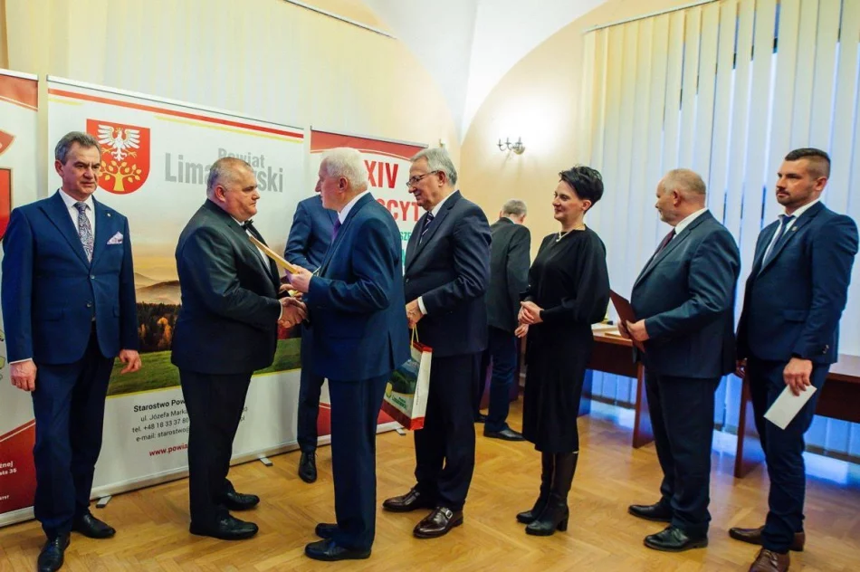 Piłkarze, trenerzy i działacze sportowi z Miasta Limanowa nagrodzeni w Plebiscycie Podokręgu Piłki Nożnej - zdjęcie 6
