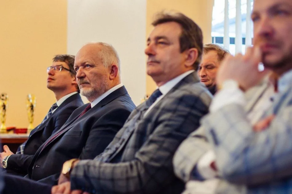 Piłkarze, trenerzy i działacze sportowi z Miasta Limanowa nagrodzeni w Plebiscycie Podokręgu Piłki Nożnej - zdjęcie 15