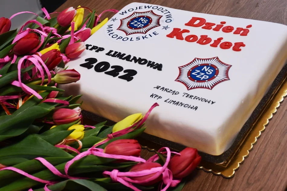 Dzień kobiet w limanowskiej komendzie - zdjęcie 2