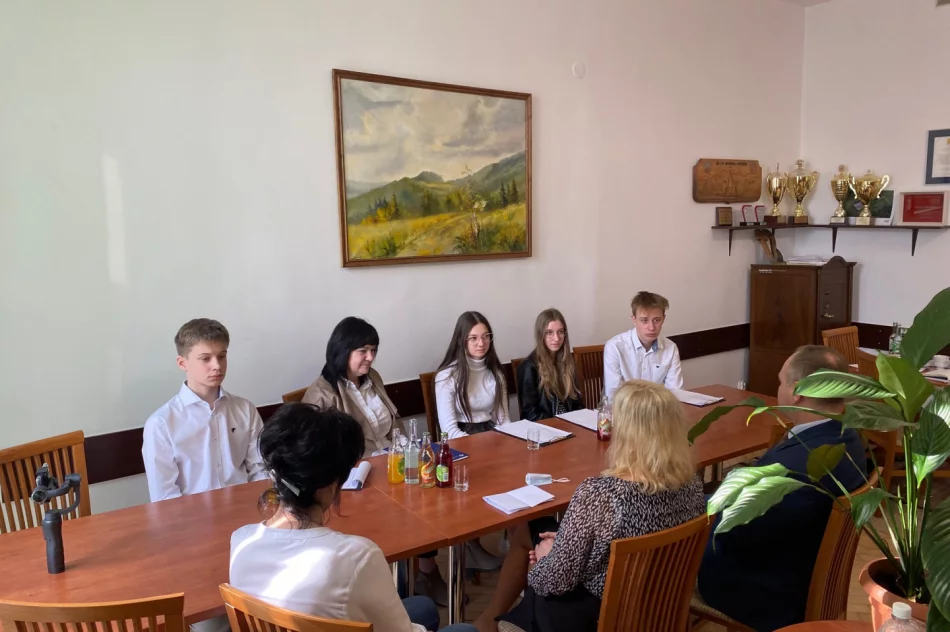 „Projektanci edukacji” z wizytą w urzędzie  - zdjęcie 2